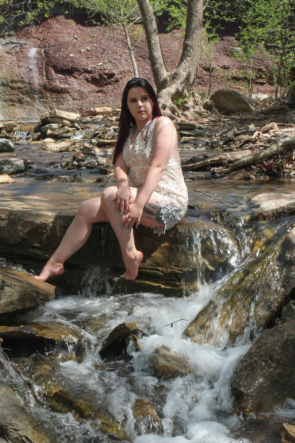 MaddyWaterfallLogo-10.jpg