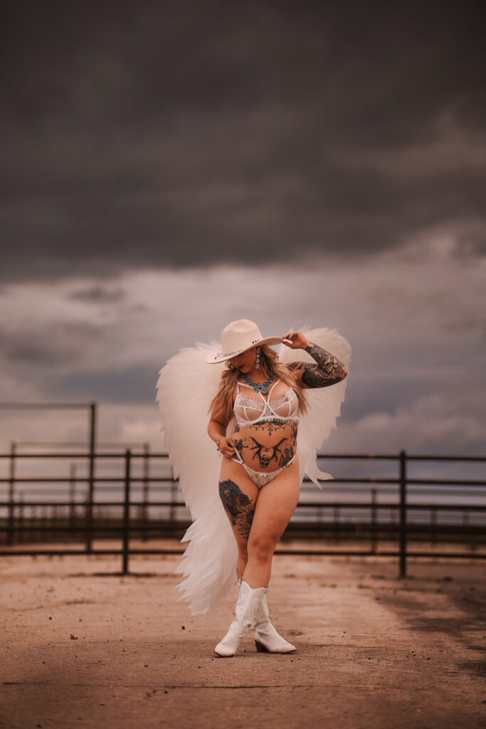 Avid_Artistry_Wichita_Kansas_Boudoir_Boudoir_Studio_Waterfall_Ange_wings